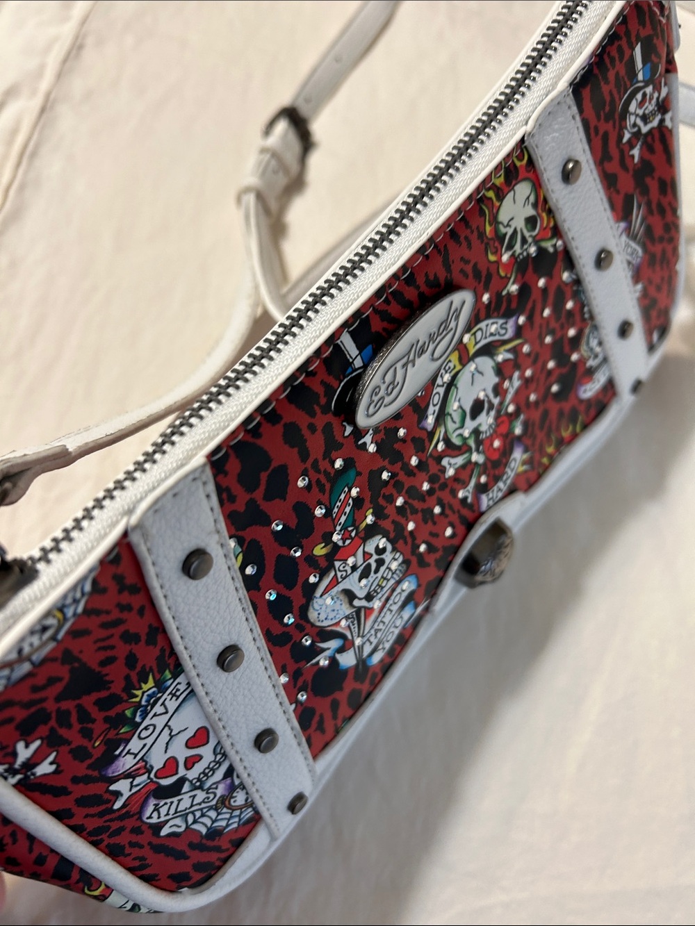 Ed Hardy White and Red Tattoo Skull Shoulder Bag - Picture 5 of 7